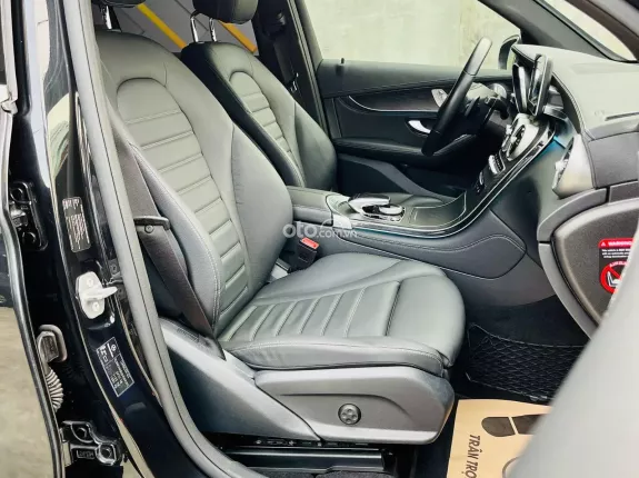 Mercedes-Benz GLC 200 4Matic 2019 - 1 tỷ 379 triệu