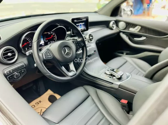 Mercedes-Benz GLC 200 4Matic 2019 - 1 tỷ 379 triệu