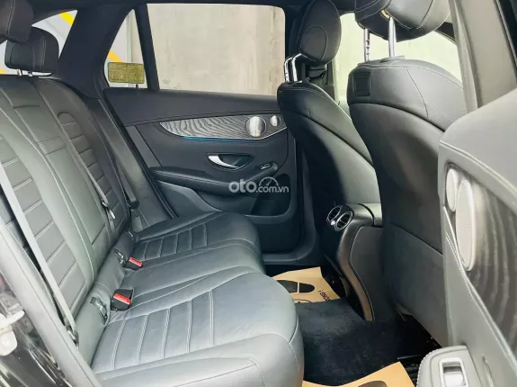Mercedes-Benz GLC 200 4Matic 2019 - 1 tỷ 379 triệu