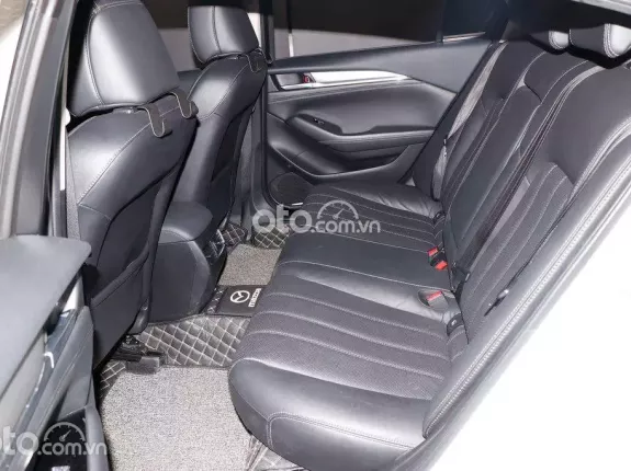 Mazda 6 2022 - Mazda 6 2.0 AT, bản Premium Trắng 2022