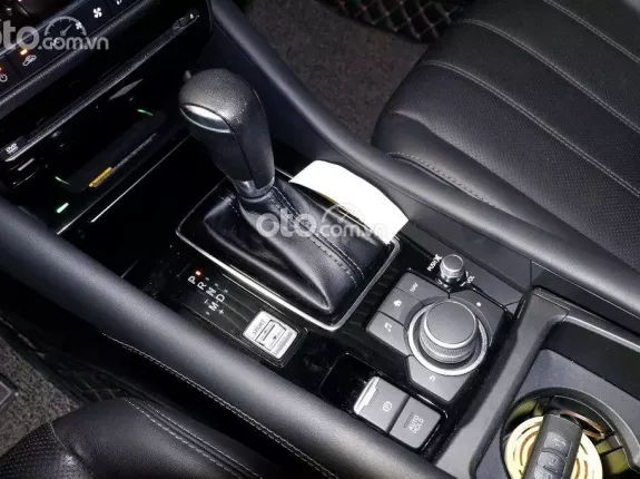 Mazda 6 2022 - Mazda 6 2.0 AT, bản Premium Trắng 2022