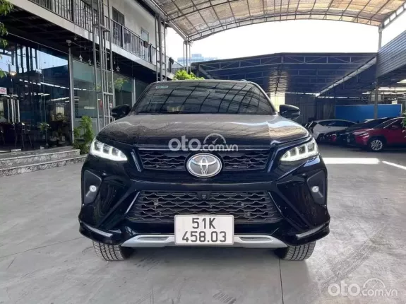 Toyota Fortuner 2.4 AT 4x2 Legender 2022 - Chạy đúng 8.000km, hỗ trợ trả góp từ 450tr