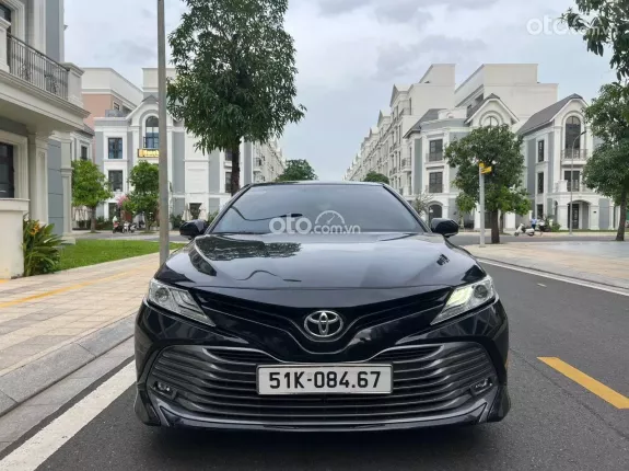 Toyota Camry 2.5Q 2021 - Nhập Thái, chạy chuẩn 3 vạn, lên 50tr tiền đồ chơi, hỗ trợ trả góp