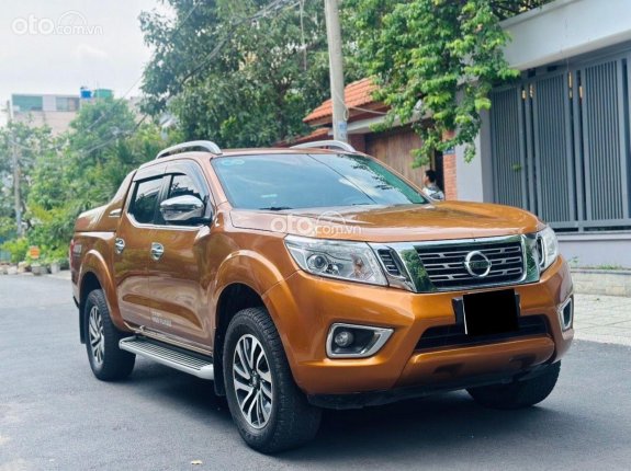 Nissan Navara VL A-IVI 4x4 7 AT 2016 - Xe đẹp, bảo hành chính hãng