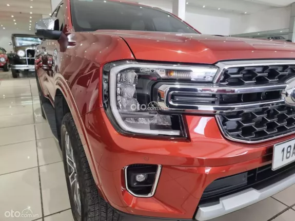 Ford Everest Titanium 2.0 AT 4x2 2022 - Nhập Thái, lướt 3,4v km, hỗ trợ góp toàn quốc