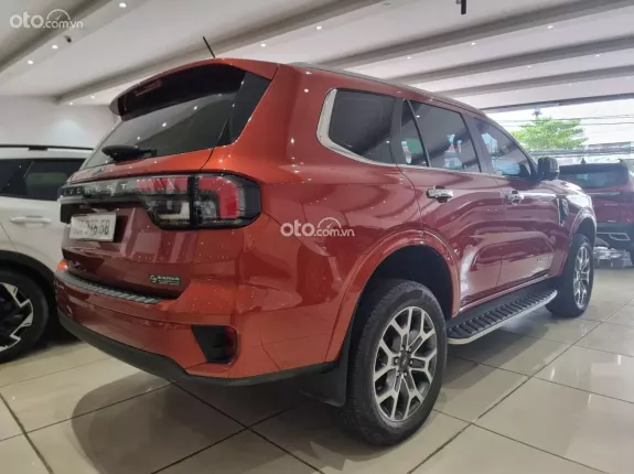 Ford Everest Titanium 2.0 AT 4x2 2022 - Nhập Thái, lướt 3,4v km, hỗ trợ góp toàn quốc