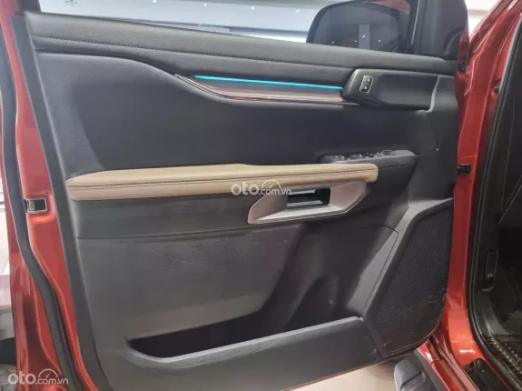 Ford Everest Titanium 2.0 AT 4x2 2022 - Nhập Thái, lướt 3,4v km, hỗ trợ góp toàn quốc