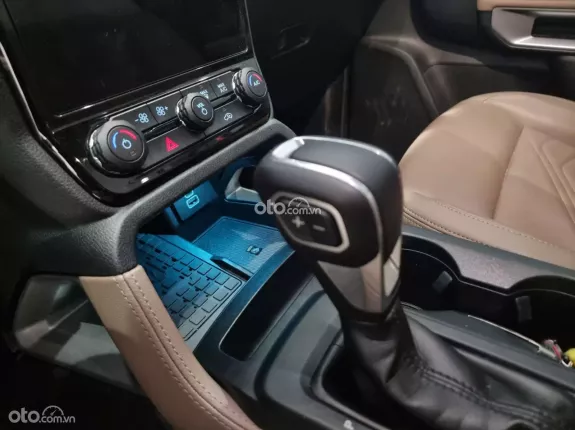 Ford Everest Titanium 2.0 AT 4x2 2022 - Nhập Thái, lướt 3,4v km, hỗ trợ góp toàn quốc