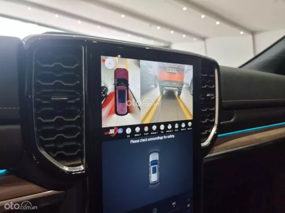 Ford Everest Titanium 2.0 AT 4x2 2022 - Nhập Thái, lướt 3,4v km, hỗ trợ góp toàn quốc