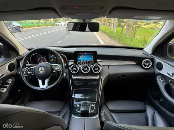 Mercedes-Benz C180 AMG 2020 - 888 triệu