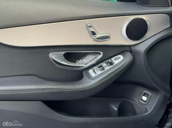 Mercedes-Benz C180 AMG 2020 - 888 triệu