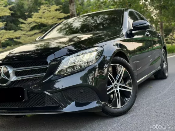 Mercedes-Benz C180 AMG 2020 - 888 triệu