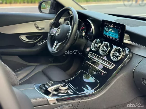 Mercedes-Benz C180 AMG 2020 - 888 triệu