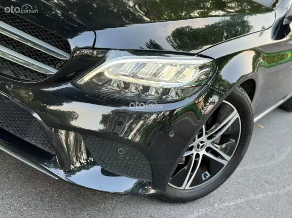 Mercedes-Benz C180 AMG 2020 - 888 triệu