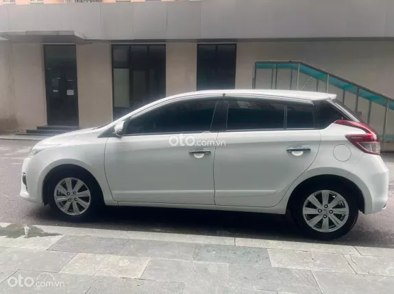 Toyota Yaris 1.3G 2015 - Nhập khẩu tư nhân chính chủ - Giá hơn 300