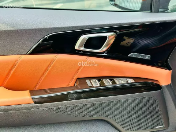 Kia Carnival 2.2D Signature 2022 - Động cơ dầu 2.2D - Hộp số tự động 8 cấp