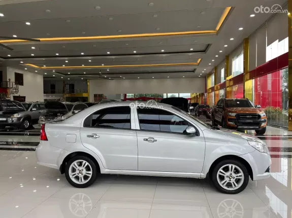 Chevrolet Aveo LT 1.5 MT 2017 - Sedan 5 chỗ giá rẻ, máy số ngon, thân vỏ chắc chắn