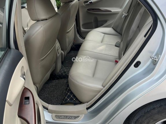 Toyota Corolla Altis 2012 - Xe tư nhân, hồ sơ cầm tay. Xe đẹp, zin hết, máy số keo chỉ zin. Nội ngoại thất xuất sắc