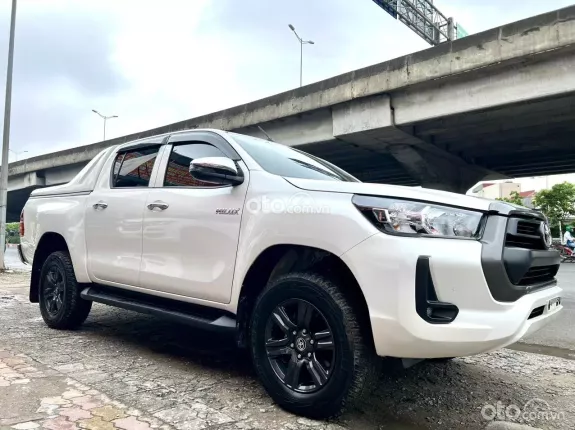 Toyota Hilux 2.4E 4×2 AT 2020 - Tư nhân lốp theo cả dàn - giá chỉ hơn 600tr