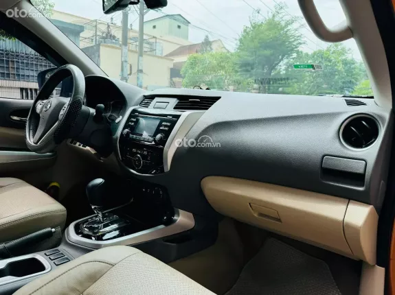 Nissan Navara VL A-IVI 4x4 7 AT 2016 - NISSAN NAVARA 2016 BẢN FULL 2 CẦU SỐ TỰ ĐỘNG_XE GIA ĐÌNH ĐI KỸ