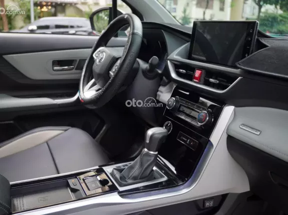 Toyota Veloz Cross CVT Top 2023 - Siêu lướt xe mới lăn bánh 8000 kilomet giá siêu tốt