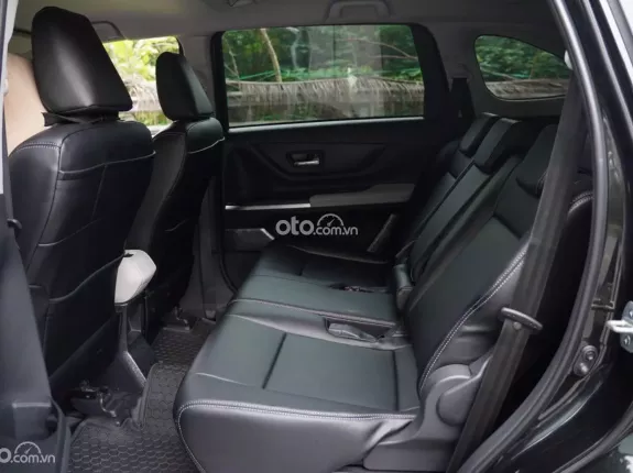 Toyota Veloz Cross CVT Top 2023 - Siêu lướt xe mới lăn bánh 8000 kilomet giá siêu tốt