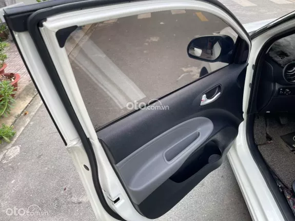 Kia Soluto MT 2019 - Odo 9 van ko dv