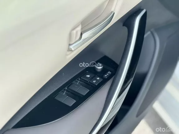 Toyota Corolla Altis 1.8 V 2022 - Giá Còn Cực Tốt