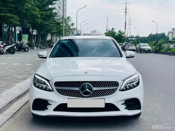 Mercedes-Benz C180 AMG 2021 - Chạy siêu ít 1,6v miles, 1 chủ từ mới, full lịch sử hãng