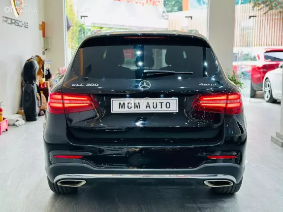Mercedes-Benz GLC 300 4Matic 2018 - 1 tỷ 199 triệu