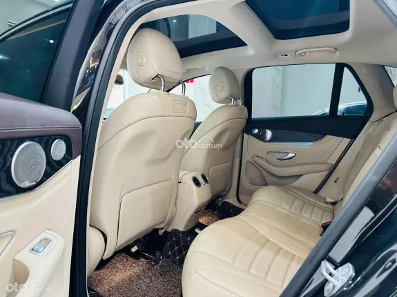 Mercedes-Benz GLC 300 4Matic 2018 - 1 tỷ 199 triệu
