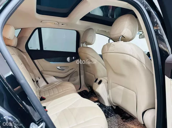 Mercedes-Benz GLC 300 4Matic 2018 - 1 tỷ 199 triệu