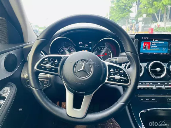Mercedes-Benz C180 AMG 2021 - Chạy siêu ít 1,6v miles, 1 chủ từ mới, full lịch sử hãng