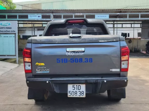 Isuzu D-Max LS Prestige 1.9 4x2 AT 2018 - Màu xám Xuất hóa đơn cao