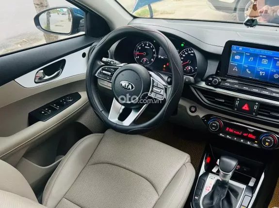 Kia Cerato 1.6 AT Luxury 2021 - 530 triệu