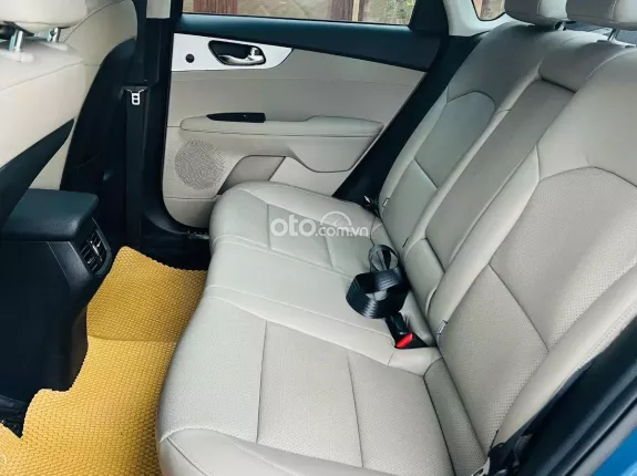 Kia Cerato 1.6 AT Luxury 2021 - 530 triệu