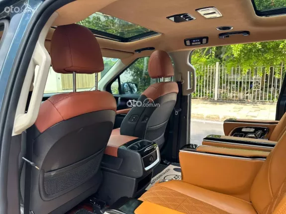 Kia Carnival 2.2D Signature 2022 - Nâng cấp: Ghế thương gia cao cấp có massage ghế, sưởi ghế, sàn gỗ, trần nỉ...