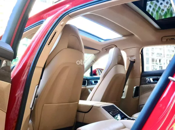 Porsche Panamera 3.0 V6 2018 - Đỏ sang chảnh lướt nhẹ 2 vạn
