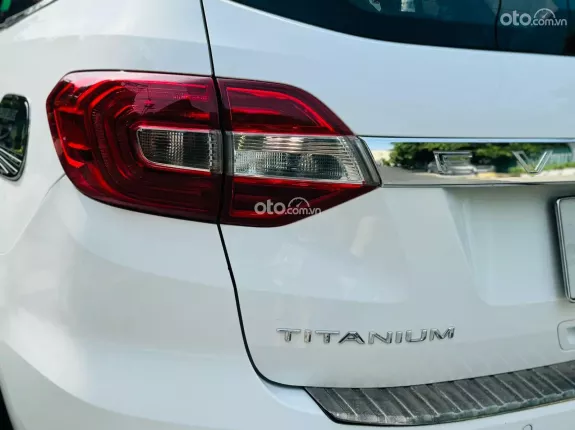 Ford Everest Titanium 2.0 AT 4x2 2018 - 🆘 Ford Everest Titanium 2.0 AT 4x2 2018 🆘