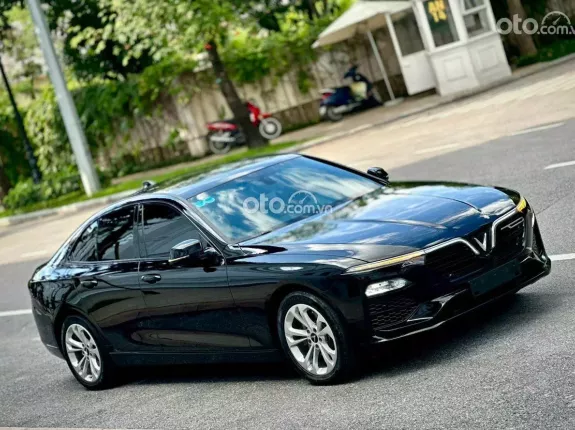 VinFast LUX A2.0 Tiêu chuẩn 2022 - Xe đẹp, giá tốt, hỗ trợ trả góp lãi suất ưu đãi