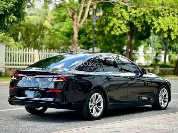 VinFast LUX A2.0 Tiêu chuẩn 2022 - Xe đẹp, giá tốt, hỗ trợ trả góp lãi suất ưu đãi