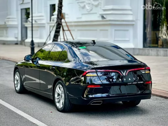 VinFast LUX A2.0 Tiêu chuẩn 2022 - Xe đẹp, giá tốt, hỗ trợ trả góp lãi suất ưu đãi