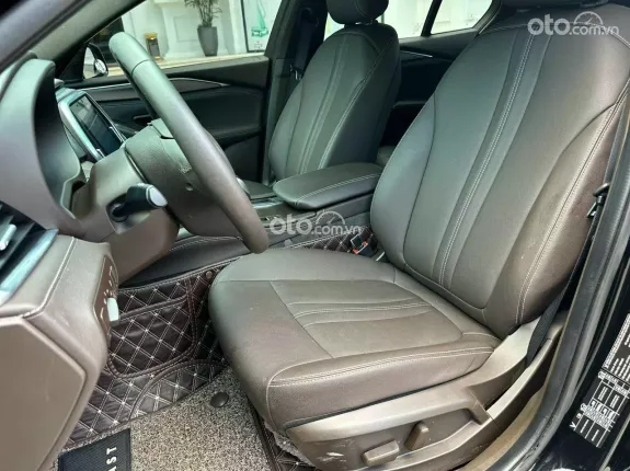 VinFast LUX A2.0 Tiêu chuẩn 2022 - Xe đẹp, giá tốt, hỗ trợ trả góp lãi suất ưu đãi