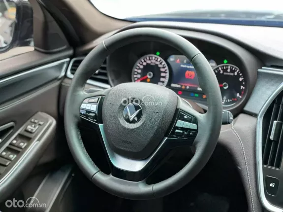 VinFast LUX A2.0 Tiêu chuẩn 2022 - Xe đẹp, giá tốt, hỗ trợ trả góp lãi suất ưu đãi