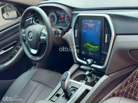 VinFast LUX A2.0 Tiêu chuẩn 2022 - Xe đẹp, giá tốt, hỗ trợ trả góp lãi suất ưu đãi