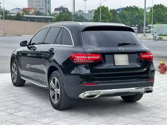 Mercedes-Benz GLC 250 4Matic 2016 - Xe đẹp, 1 chủ từ đầu, hỗ trợ trả góp 70%, giá tốt giao ngay