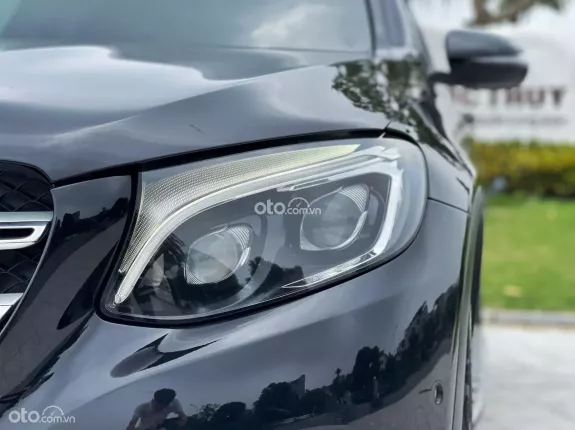Mercedes-Benz GLC 250 4Matic 2016 - Xe đẹp, 1 chủ từ đầu, hỗ trợ trả góp 70%, giá tốt giao ngay