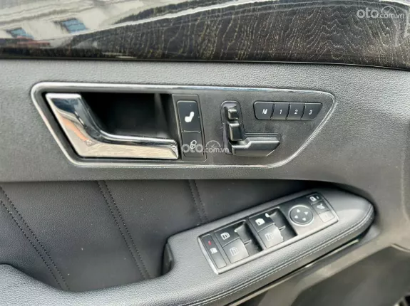 Mercedes-Benz E250 2010 - Gía tốt giao ngay, xe đẹp, trang bị nhiều Options