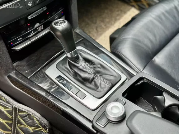 Mercedes-Benz E250 2010 - Gía tốt giao ngay, xe đẹp, trang bị nhiều Options