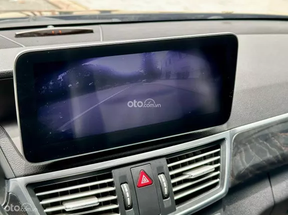 Mercedes-Benz E250 2010 - Gía tốt giao ngay, xe đẹp, trang bị nhiều Options